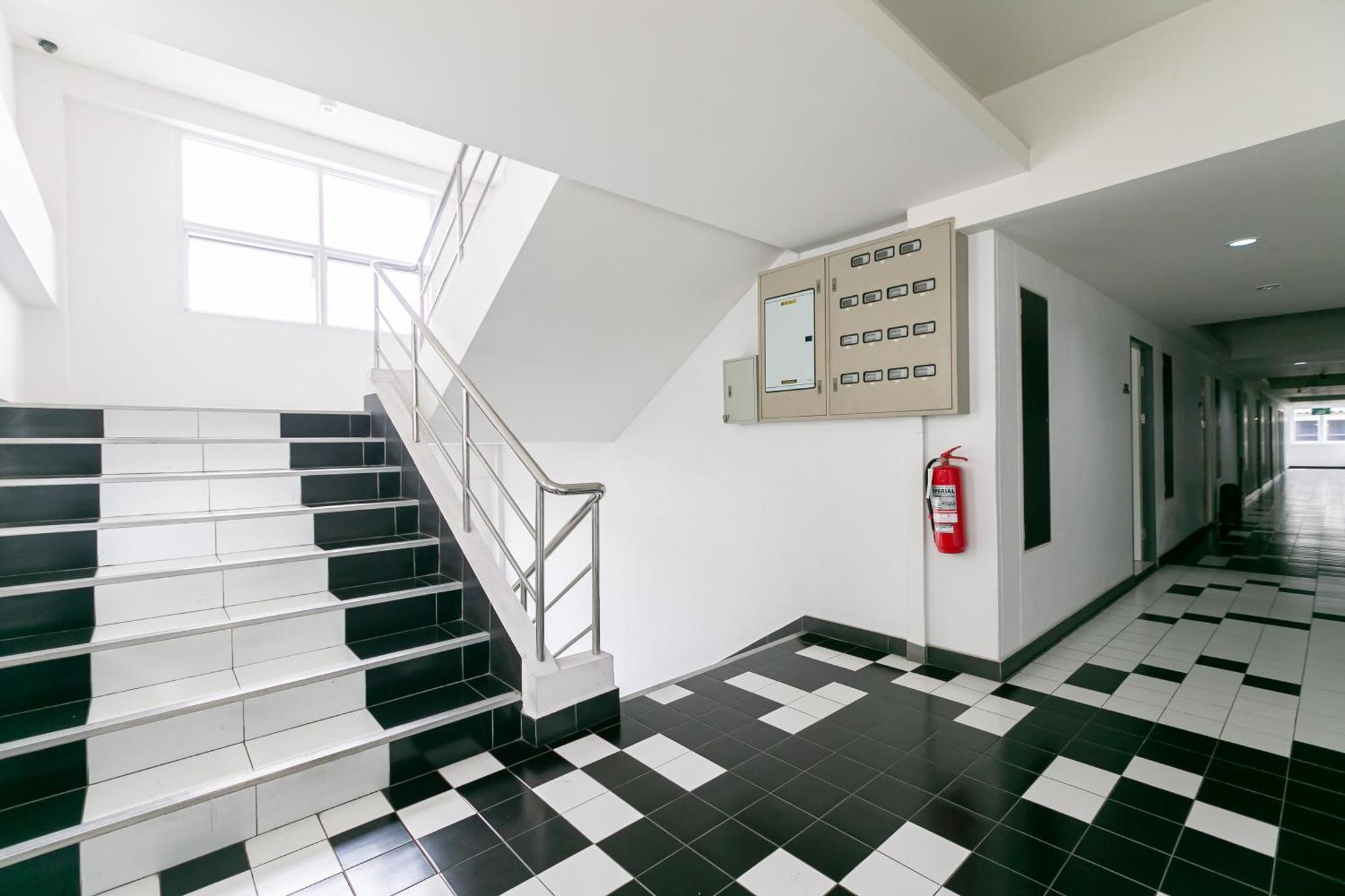 Ruan Plaisoi Apartment Bangkok Exteriér fotografie