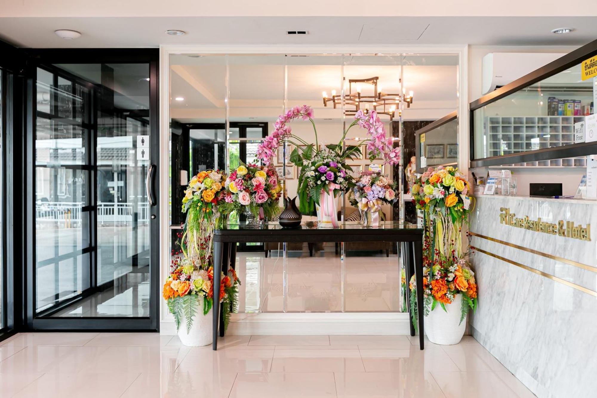 Ruan Plaisoi Apartment Bangkok Exteriér fotografie