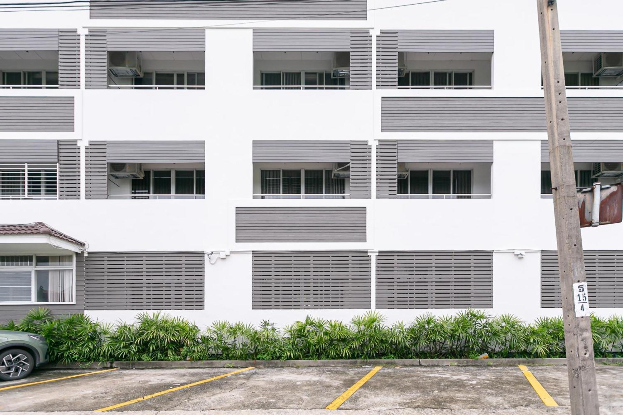 Ruan Plaisoi Apartment Bangkok Exteriér fotografie
