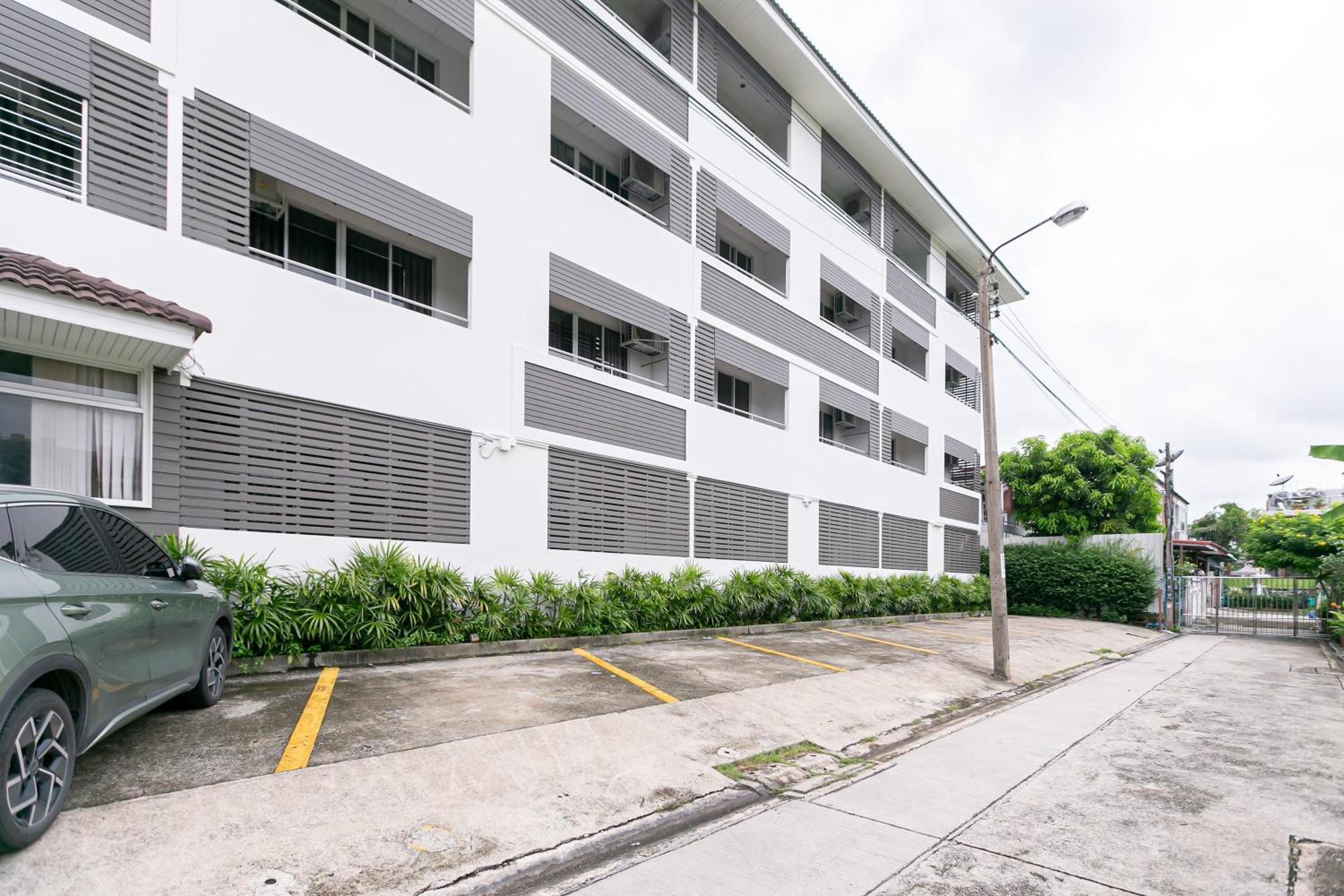 Ruan Plaisoi Apartment Bangkok Exteriér fotografie